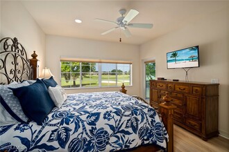 9113 Michael Cir in Naples, FL - Foto de edificio - Building Photo