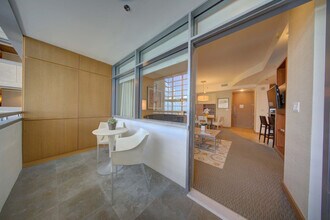 1395 Brickell Ave in Miami, FL - Building Photo - Building Photo