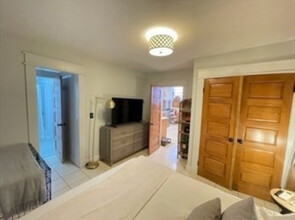 26 Irving St, Unit B in Boston, MA - Building Photo - Building Photo
