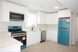 359 Willard Ave in Providence, RI - Building Photo