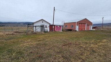 33775 Dumontier Rd in Arlee, MT - Building Photo - Building Photo