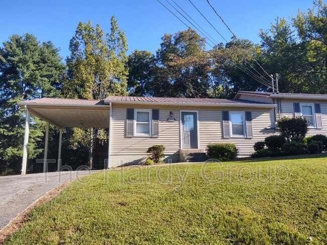 property at 800-B N Vine St