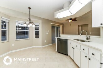 5251 Fairhaven Ave in Spring Hill, FL - Foto de edificio - Building Photo