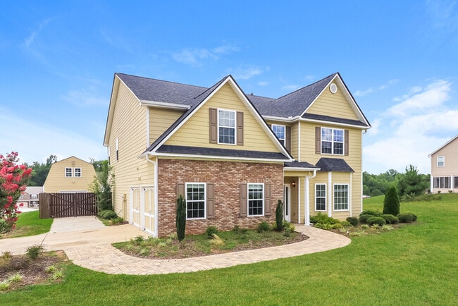 6013 Locklear Way in Douglasville, GA - Foto de edificio - Building Photo