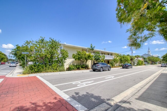 612 2nd Ave S in Lake Worth Beach, FL - Building Photo - Building Photo