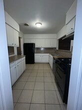 12 Putnam Ave in Orange, TX - Building Photo - Building Photo