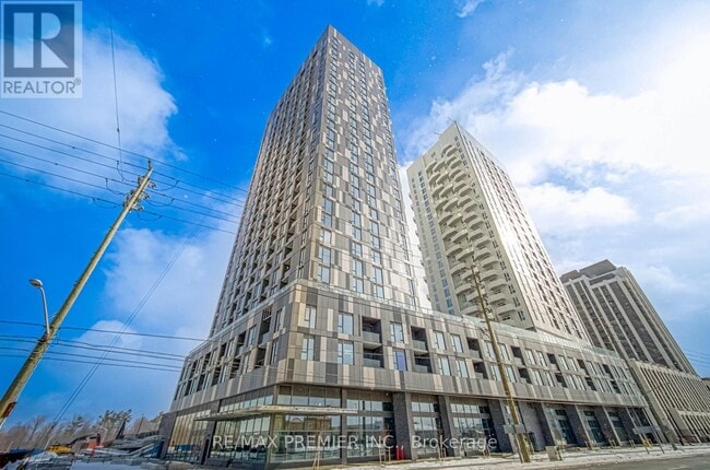 498 Caldari Rd in Vaughan, ON - Building Photo - Building Photo