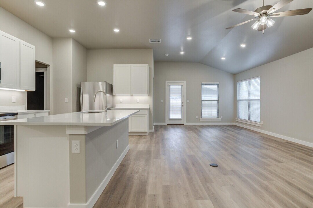 1630 143rd St in Lubbock, TX - Building Photo