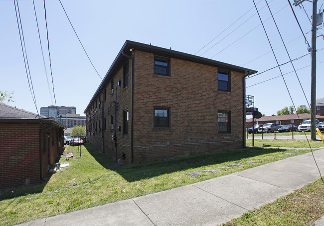 1825 Pearl St in Nashville, TN - Foto de edificio - Building Photo