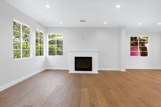 3444 S Bentley Ave in Los Angeles, CA - Foto de edificio - Building Photo