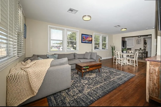 655 Elmeer Ave in Metairie, LA - Building Photo - Building Photo