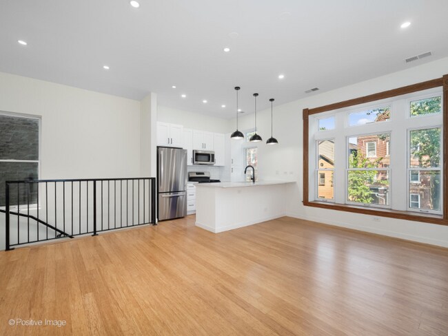 842 N Wolcott Ave in Chicago, IL - Building Photo - Building Photo