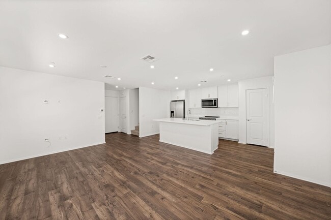 16142 Lumia Wy in Fontana, CA - Building Photo - Building Photo