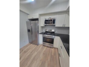 47 6th Ave S in Hopkins, MN - Building Photo - Building Photo