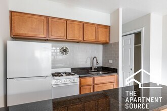 5847 N Winthrop Ave in Chicago, IL - Building Photo - Building Photo