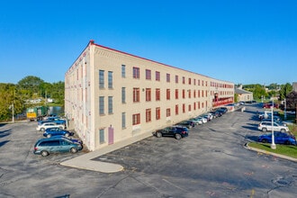 Garton Toy Factory in Sheboygan, WI - Foto de edificio - Building Photo