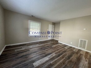 1514 Oak Hill Dr in Lexington, KY - Building Photo - Building Photo