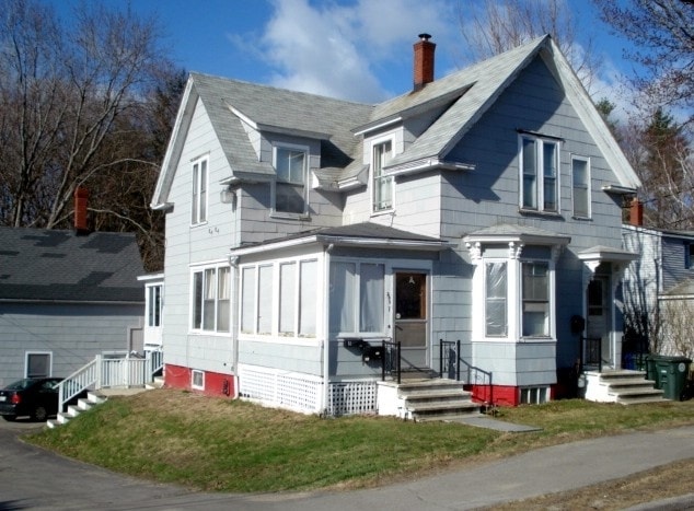 290 Cumberland St in Westbrook, ME - Building Photo