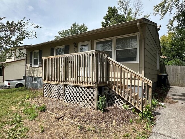7404 E 50th St in Kansas City, MO - Building Photo - Building Photo