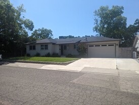 246 Manzanita Ave in Red Bluff, CA - Building Photo