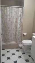 6021 Woodlake Ln, Unit Woodlake in Alexandria, VA - Building Photo - Building Photo