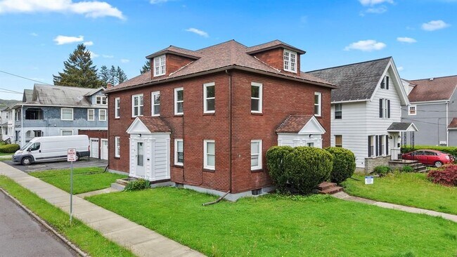 106 Grand Blvd in Binghamton, NY - Building Photo - Building Photo