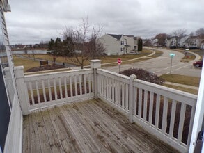 583 S Parkside Dr in Round Lake, IL - Building Photo - Building Photo