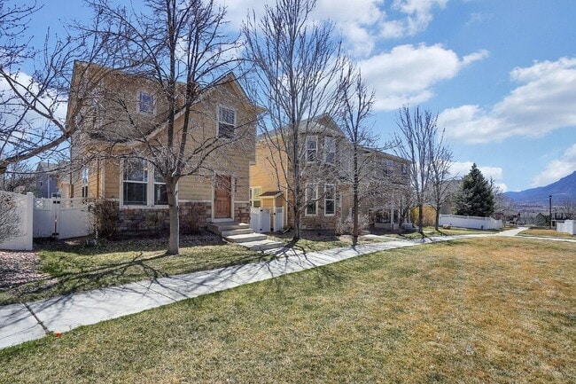 property at 2424 St Paul Dr