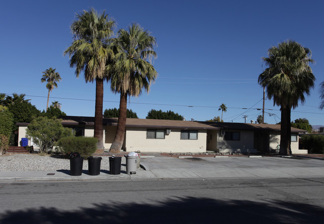 3910 E Calle De Carlos in Palm Springs, CA - Building Photo - Building Photo