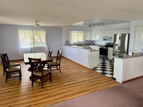 1379 Owaka St in Wailuku, HI - Building Photo - Building Photo