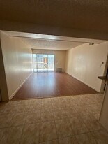 18620 Hatteras St, Unit 166 in Los Angeles, CA - Building Photo