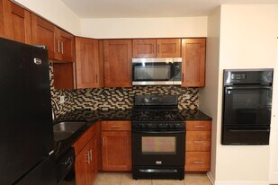 503 E Valley Ln in Arlington Heights, IL - Building Photo