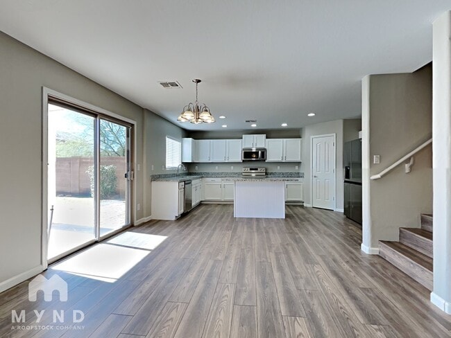 property at 1661 E Christopher St