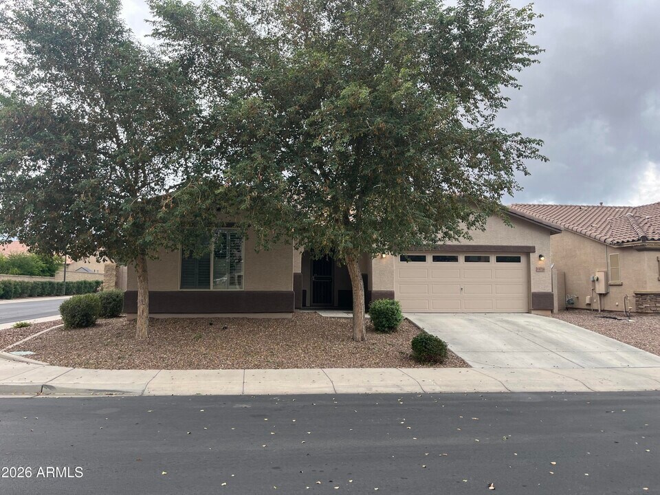 15728 N 182nd Ln in Surprise, AZ - Building Photo