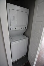 826 N Broad St in Philadelphia, PA - Building Photo - Building Photo