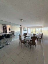 9180 Fontainebleau Blvd, Unit 401 in Miami, FL - Building Photo - Building Photo