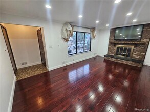 13137 Ruby St in Dearborn, MI - Building Photo - Building Photo