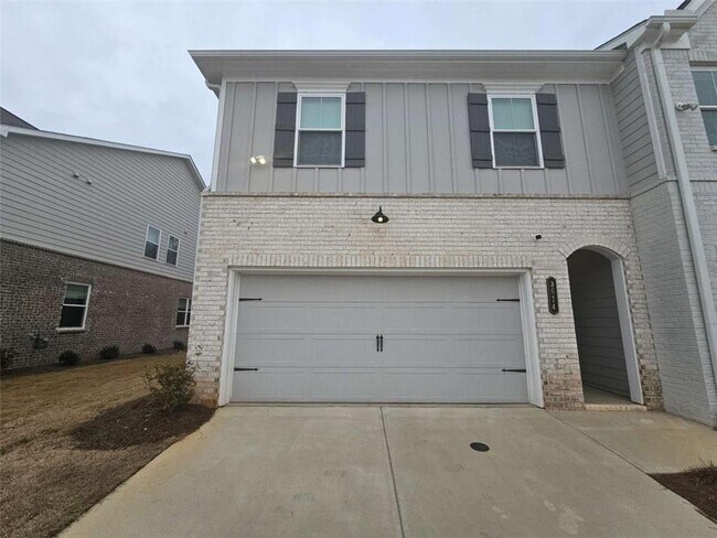 property at 3615 Silvery Wy