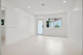 10769 NE 2nd Ave in Miami, FL - Building Photo - Building Photo