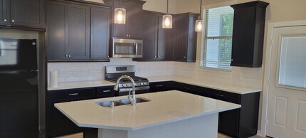 307 N Spotted Fern Dr in Montgomery, TX - Building Photo - Building Photo