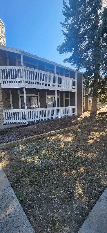 18031 E Kentucky Ave in Aurora, CO - Building Photo - Building Photo