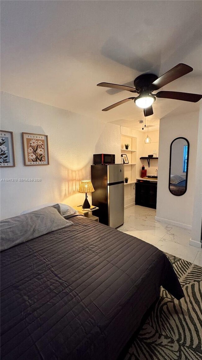 460 NW 109th St in Miami, FL - Building Photo - Building Photo