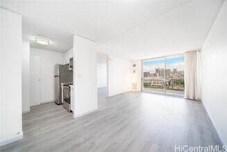 400 Hobron Ln in Honolulu, HI - Building Photo - Building Photo