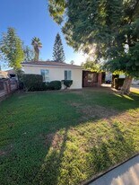 230 S Murray Ave in Azusa, CA - Building Photo