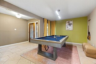 326 Whisper Wood Ln, Unit SI ID1436145P in San Antonio, TX - Building Photo