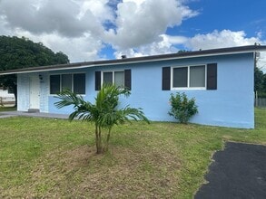 22601 SW 124th Ct in Miami, FL - Building Photo - Building Photo