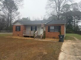 433 Bridle Trace Dr in Leeds, AL - Building Photo