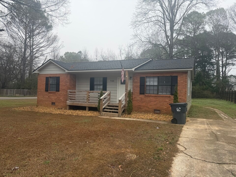 433 Bridle Trace Dr in Leeds, AL - Building Photo