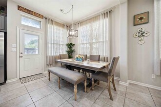 323 Biltmore Loop in Montgomery, TX - Building Photo - Building Photo