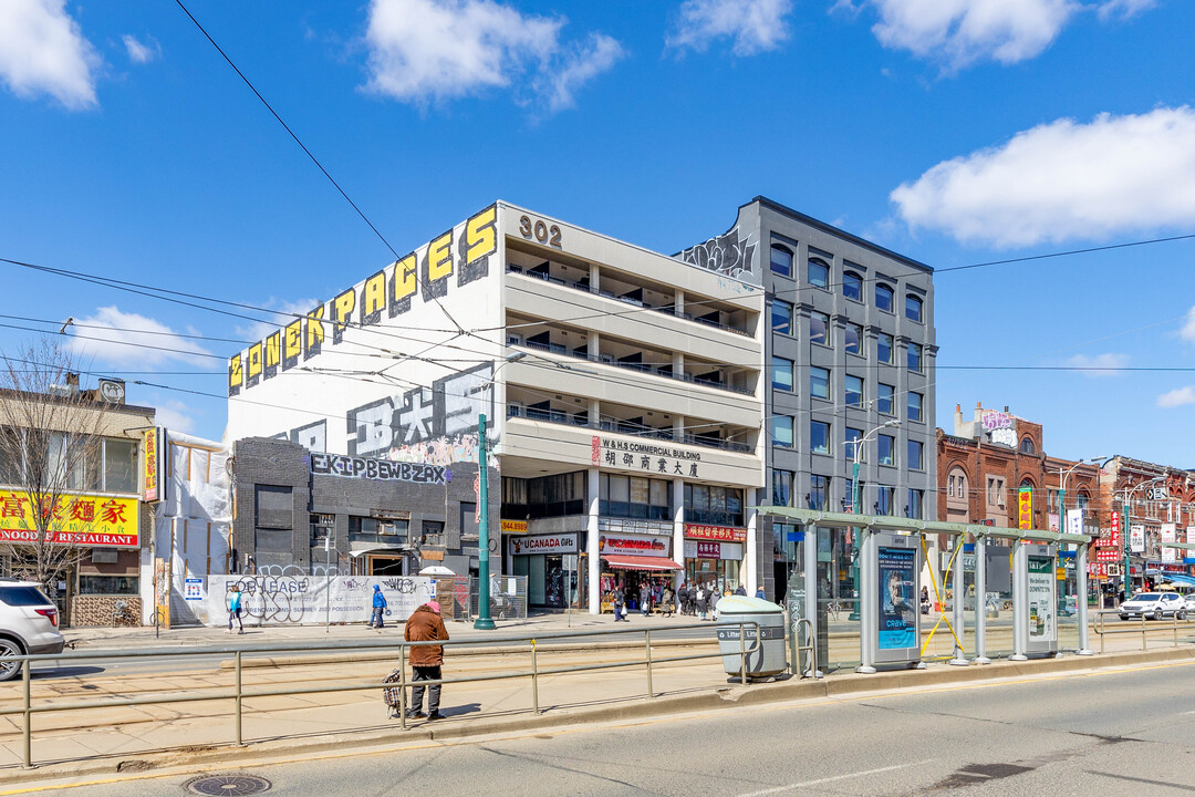 W & H.S Commercial Building in Toronto, ON - Building Photo